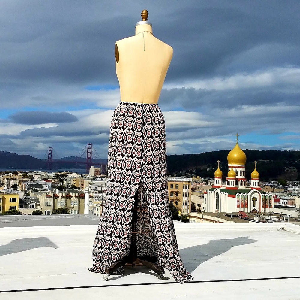 Flynn Skye Floral Printed Maxi Skirt, Sz M/3 - Picture 4 of 8